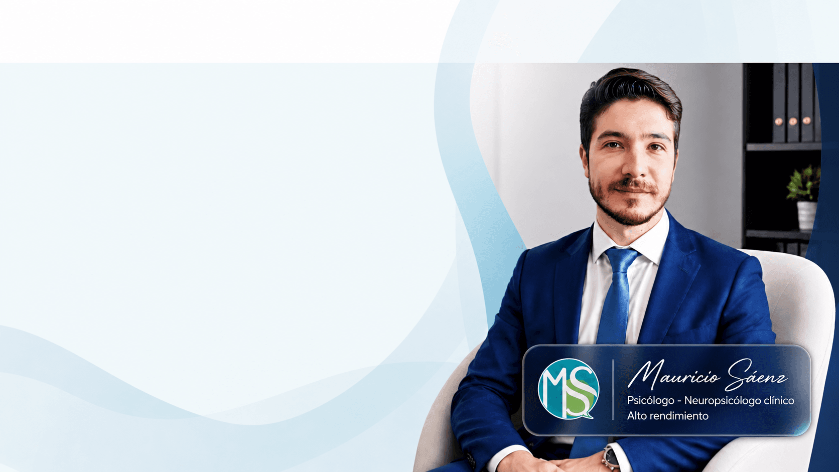 Mauricio Saenz en consultorio profesional